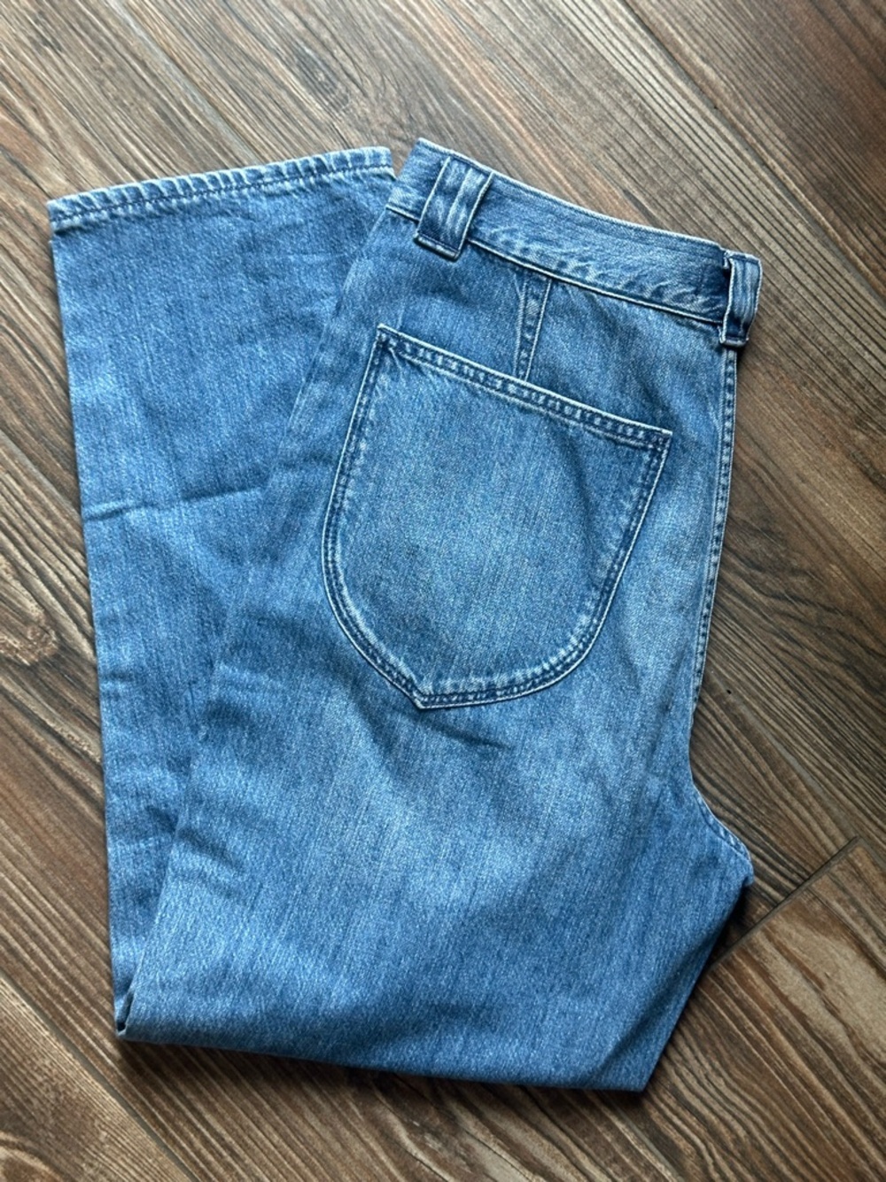 Madewell Relaxed Boyfriend Jeans in Medium Blue - Picture 3 of 12
